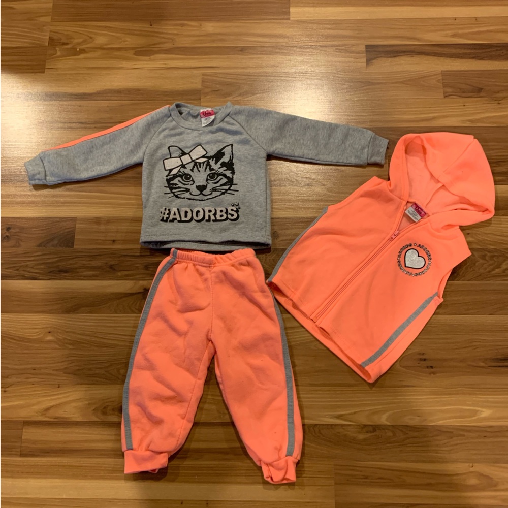 girls size 2T sweatsuit set